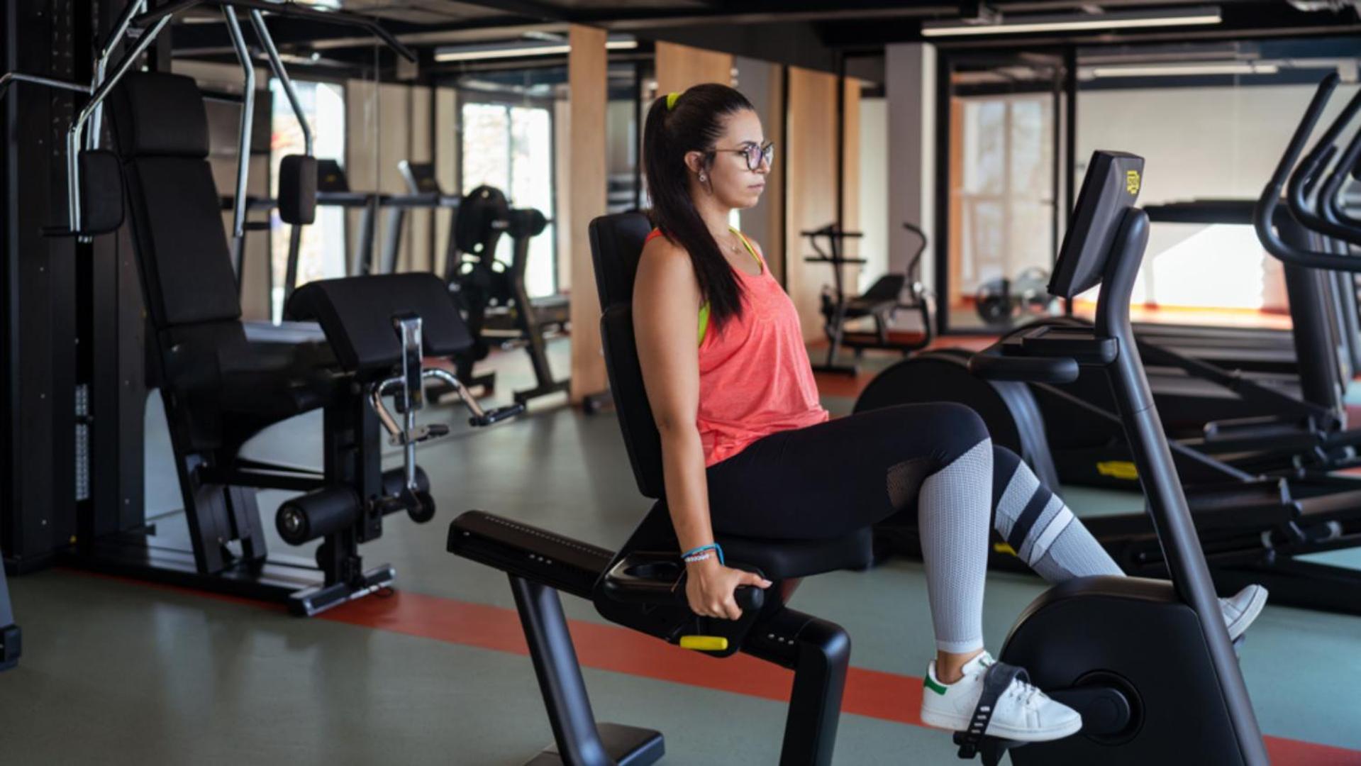 Pullman Mazagan Royal Golf & Spa El Yadida Exterior foto A woman on a recumbent bike